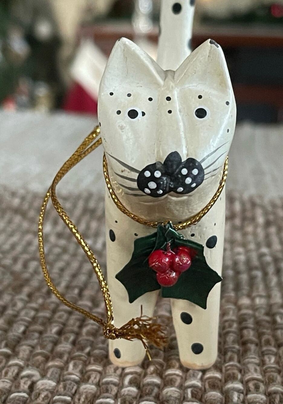 Wood cat handpainted Christmas ornament
